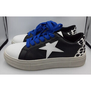 Journee Collection Comfort Foam Adair Sneaker 6.5Blue Black & White Animal Print